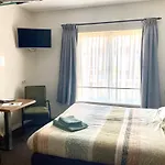 Nicolette Aparthotel
