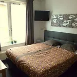 Nicolette Aparthotel
