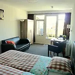 Nicolette Aparthotel
