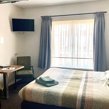 Nicolette Aparthotel