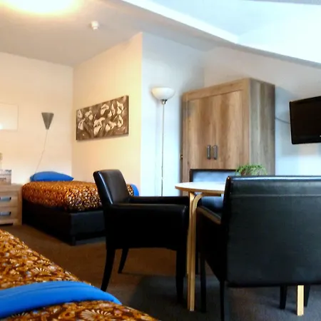 Nicolette Aparthotel 3*