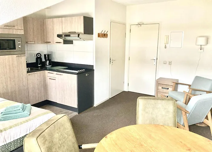 Nicolette Катвейк-ан-Зе