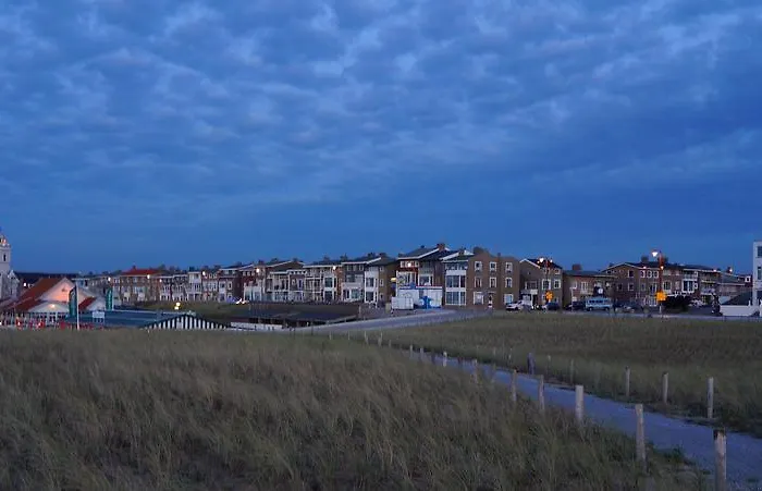 Nicolette Aparthotel 4*