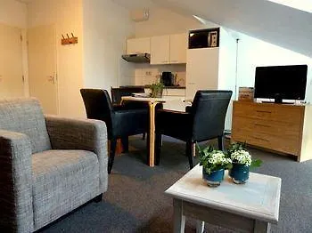 Nicolette Aparthotel