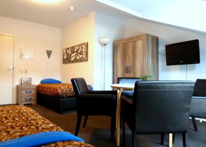 Nicolette Aparthotel 4*